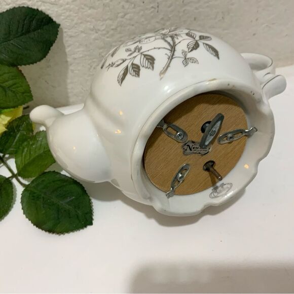 VTG Norcrest Fine 25th Anniversary Chatillon Fine Tea Pot China Silver Muscial - Picture 8 of 11